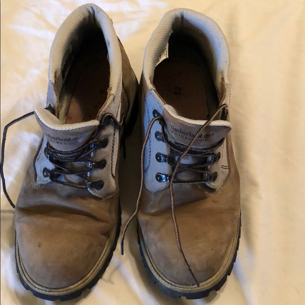 Tan Timberland water proof men’s boots